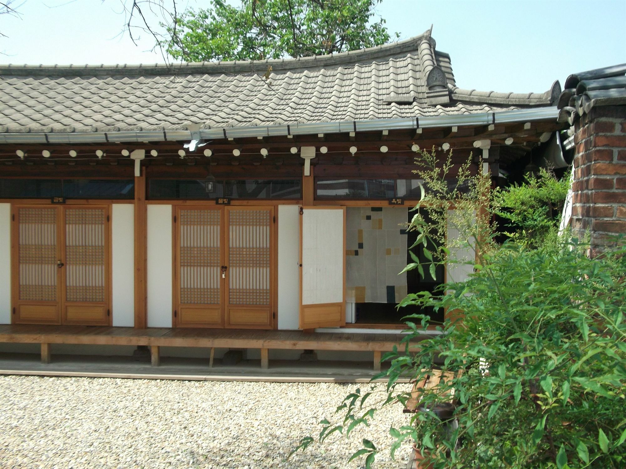 Dukmanjae Hotel Jeonju Exterior photo